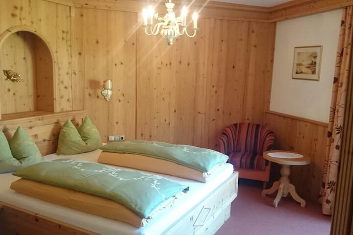 Room 4 of 29