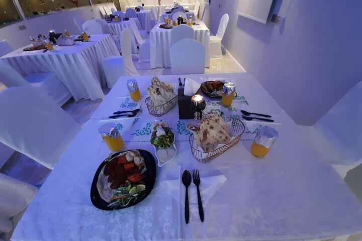 Dining 39 of 65
