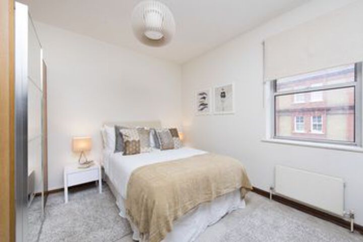 Room 10 of 26