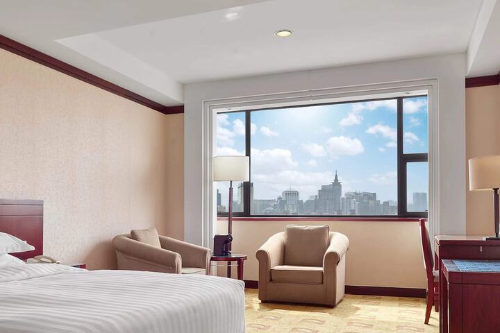 Room 14 of 34