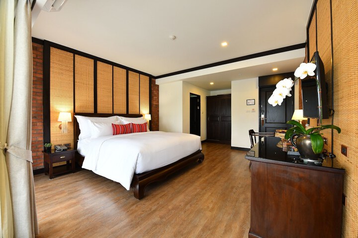 Room 9 of 89