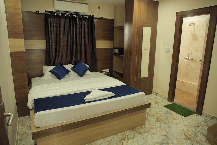 Room 3 of 6