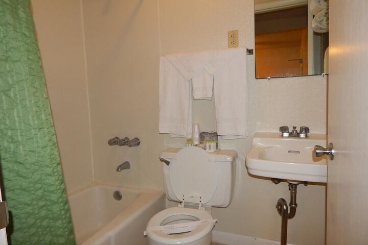 Room 63 of 102