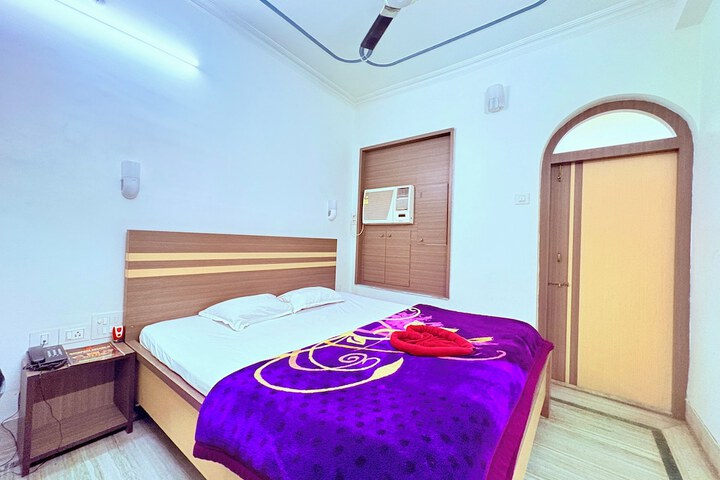 Room 27 of 84