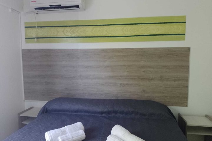 Room 9 of 37