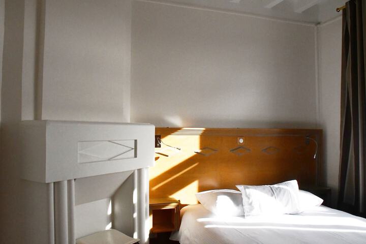 Room 8 of 21