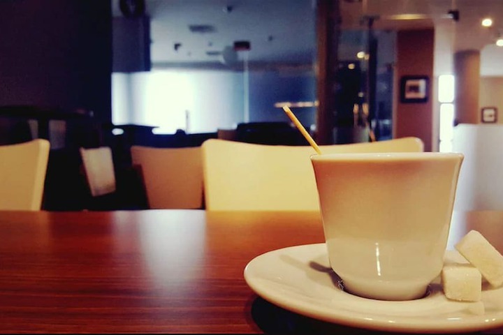 Breakfast/Coffee Service 25 of 34