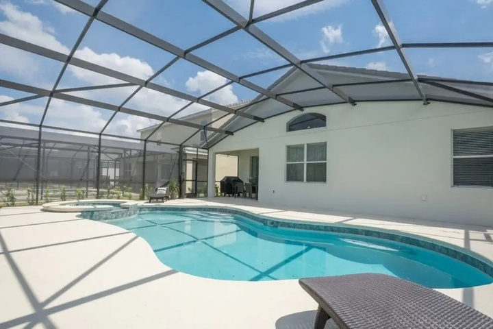 Pool 12 of 20