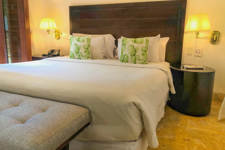 Room 6 of 65