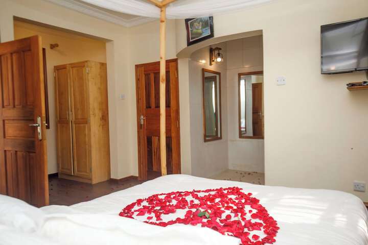 Room 12 of 47