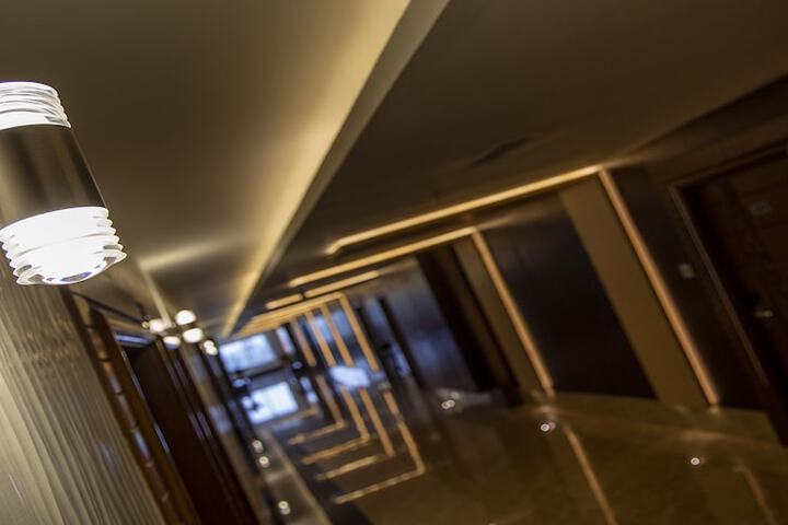 Ballroom/Hall 33 of 42