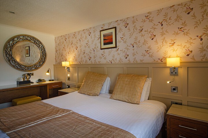 Room 9 of 47