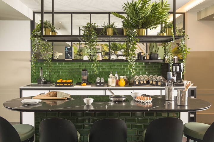Breakfast area