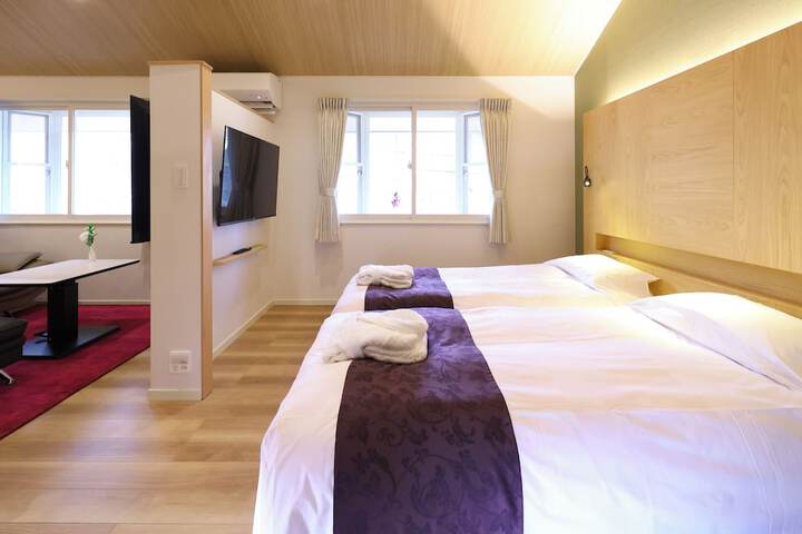 Room 26 of 84