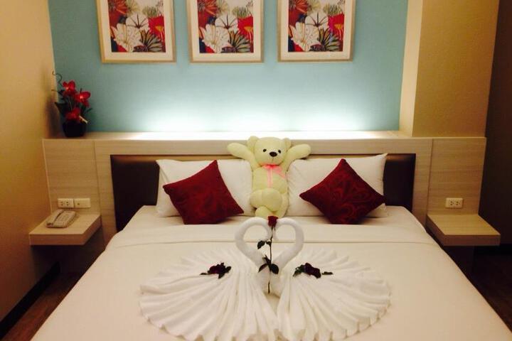 Room 3 of 6