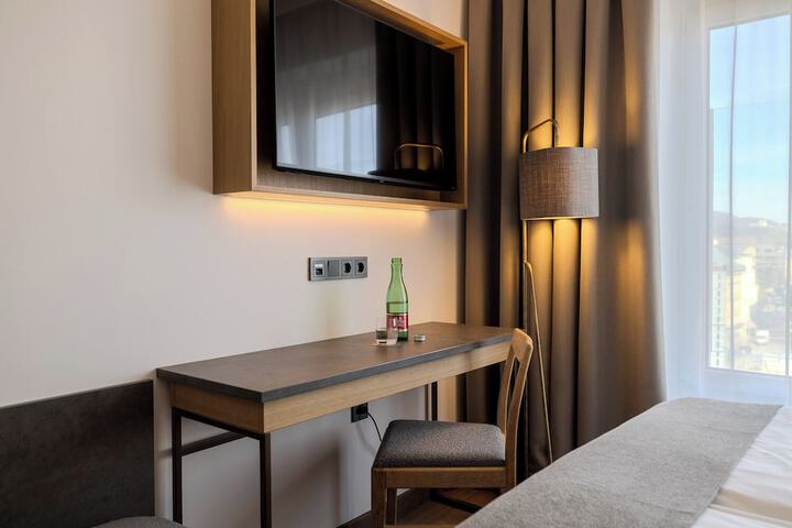 Room 56 of 105