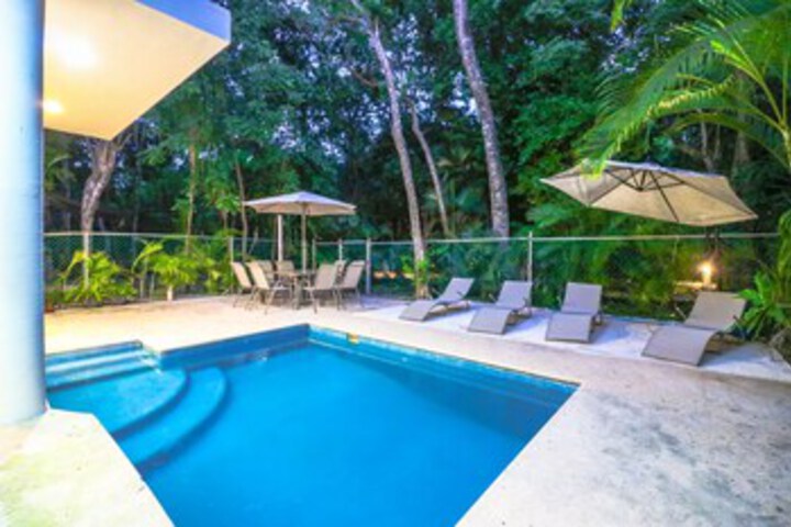 Pool 61 of 69
