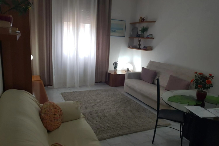 Room 2 of 12