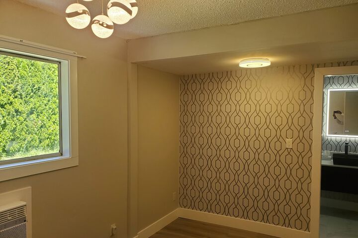 Room 15 of 33