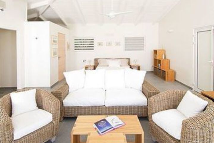 Room 27 of 46