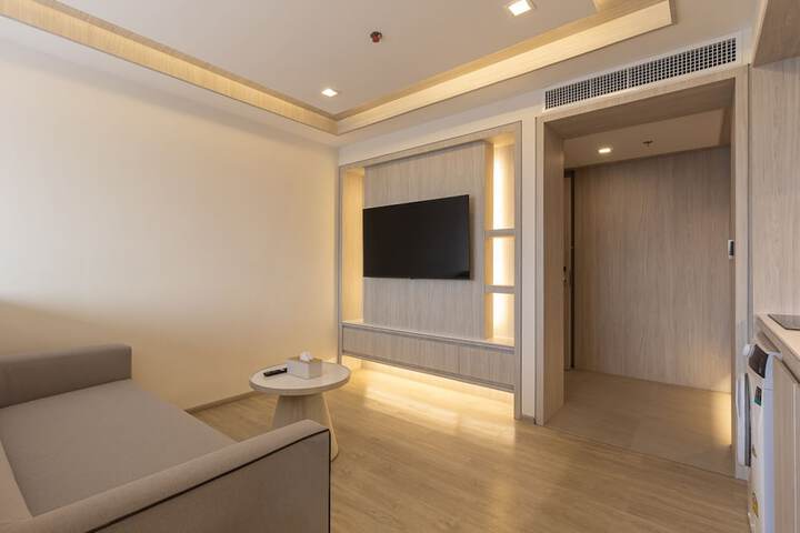 Room 42 of 97