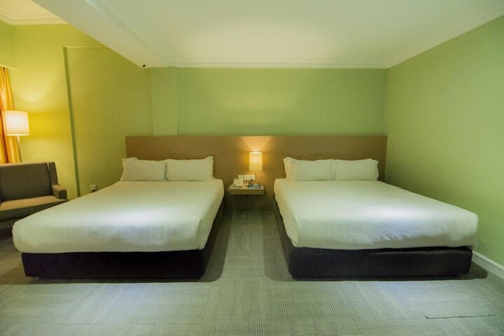 Room 42 of 75