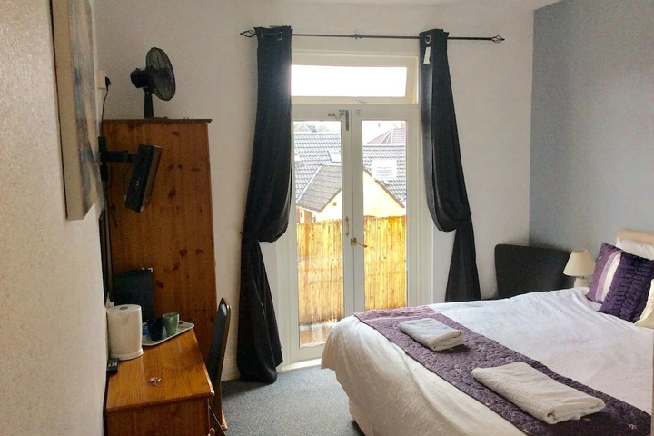 guest_rooms