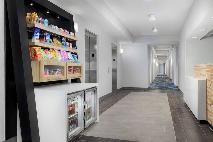 Snack bar