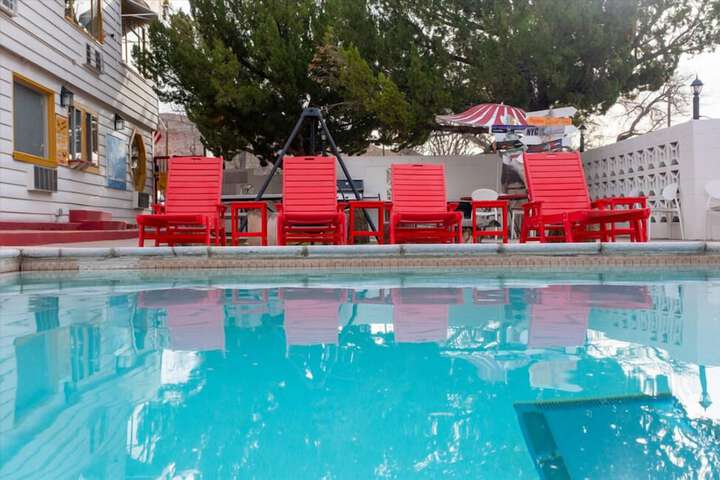 Pool 32 of 56