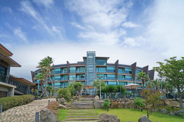 Hotel 3 of 138