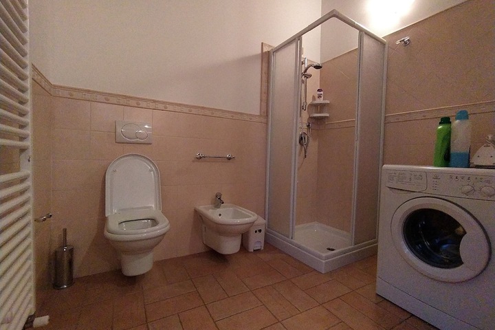 Room 28 of 42