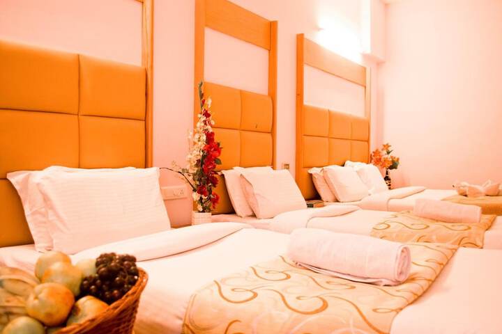 Room 32 of 61