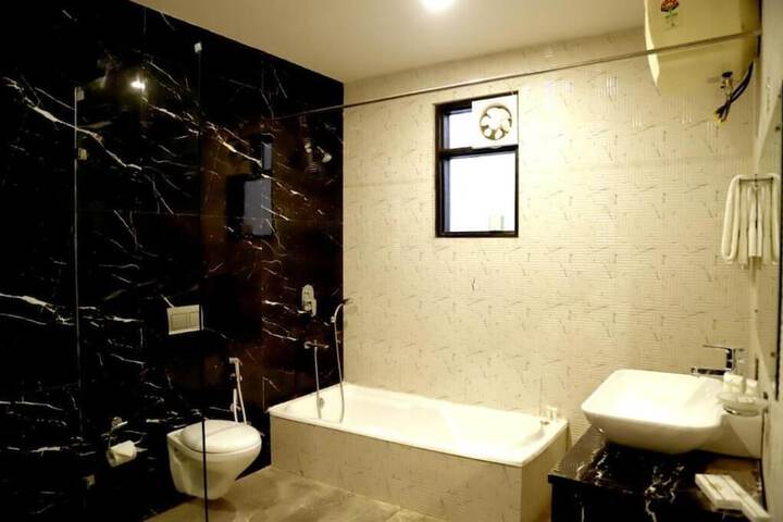 Room 10 of 21