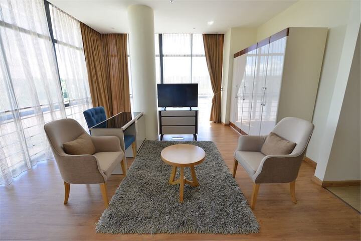 Room 46 of 76