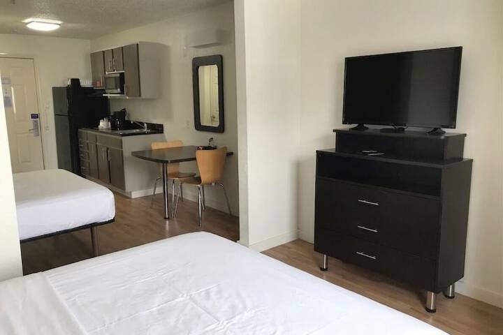 Room 6 of 23