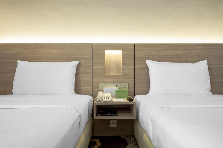 Room 10 of 41