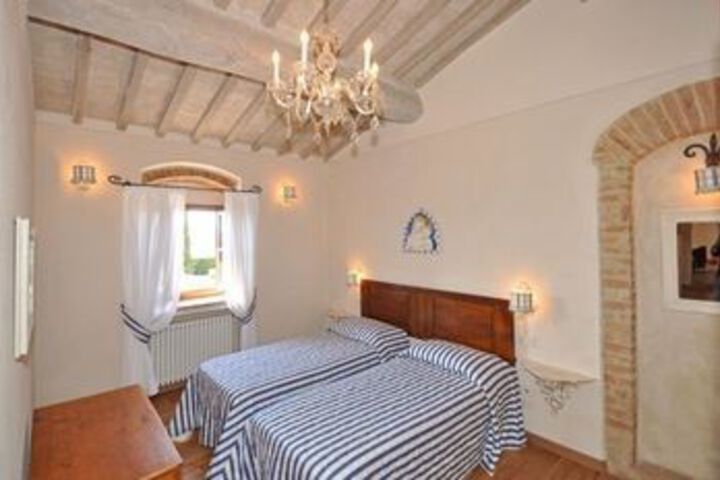 Room 3 of 26