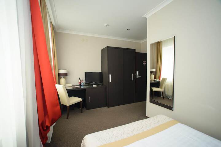 Room 26 of 63
