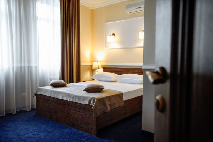 Room 26 of 50