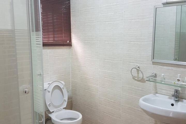 Room 12 of 22