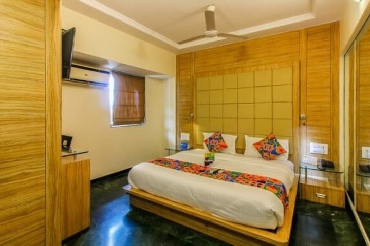 Room 18 of 32