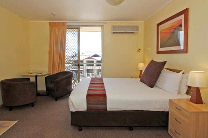 Room 15 of 33