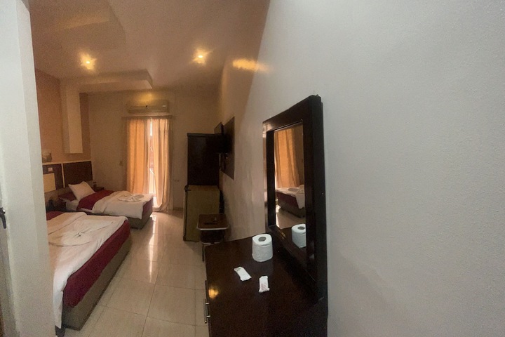 Room 14 of 35