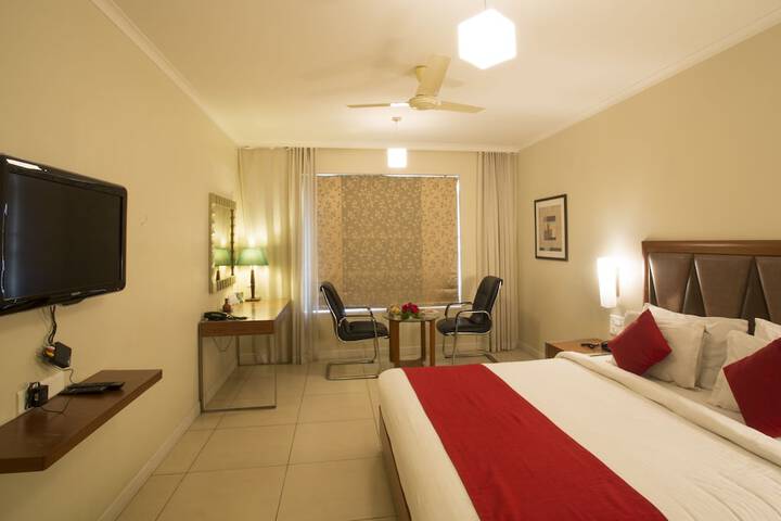 Room 9 of 63