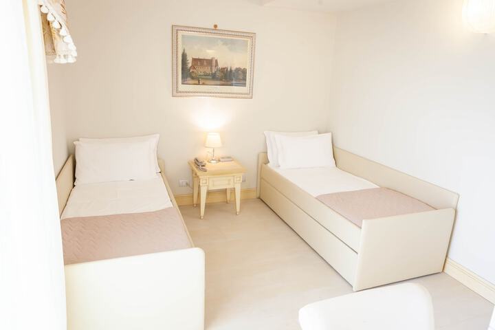 Room 36 of 119