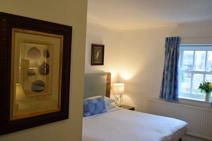 Room 12 of 77