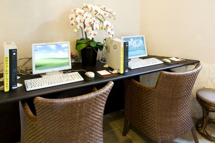 Business Center 42 of 52