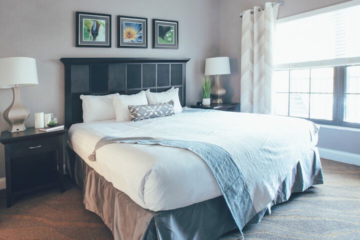 Studio King Bed (12 of 25)