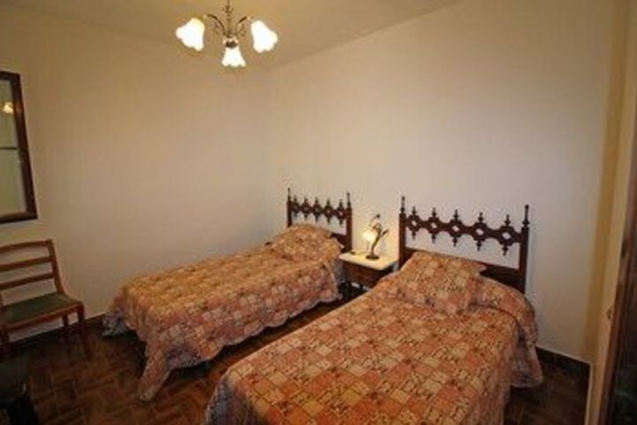 Room 16 of 24