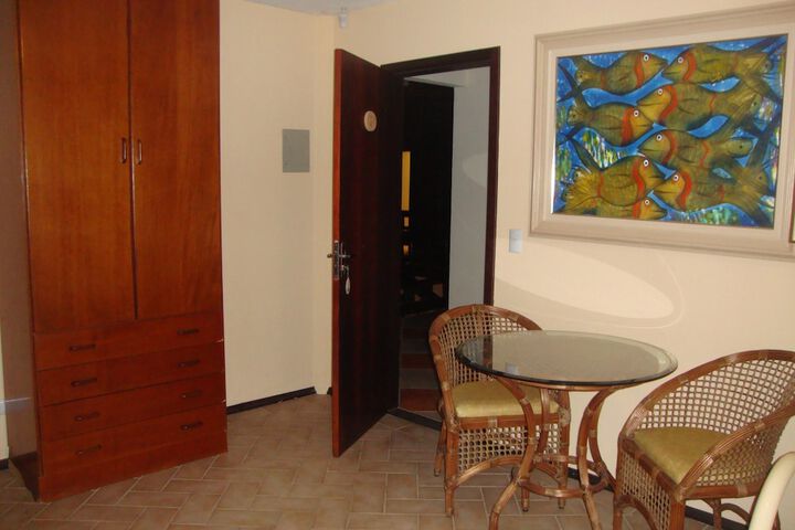Room 18 of 138